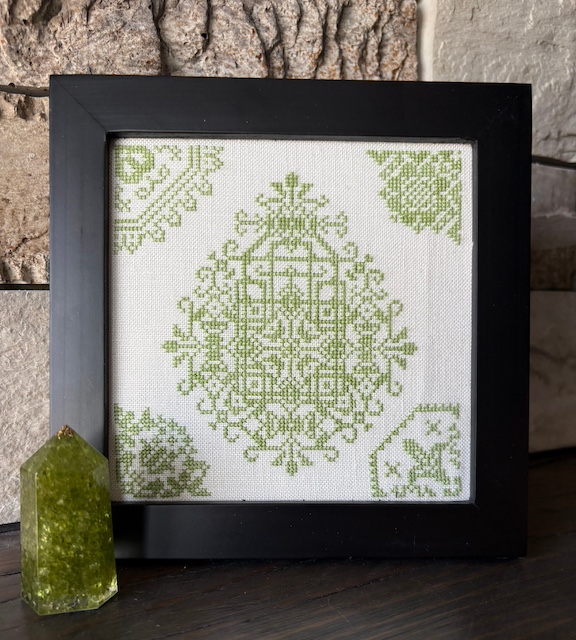 Birthstone Quaker Series - Perfect Peridot Birthstone Quaker Series - Perfect Peridot
